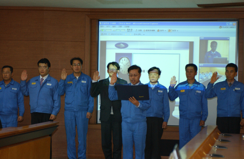 2월 6일 본관 종합 회의실에서 황원철 사장을 비롯하여 임원, 부서(팀)장, MBBc, GBc 및 QSS 개선리더가 참석한 6시그마 3차 Wave 및 QSS활동 Kick-Off 행사